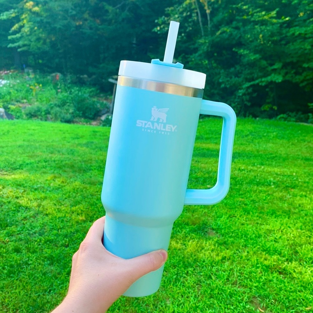 NEW Stanley 40oz Adventure Quencher Tumbler LIMITED  EDITION - AQUA